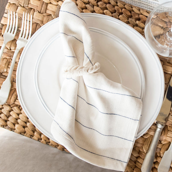 https://www.nantucketlooms.com/cdn/shop/products/blue-stripe-napkin-1_grande.jpg?v=1683556709